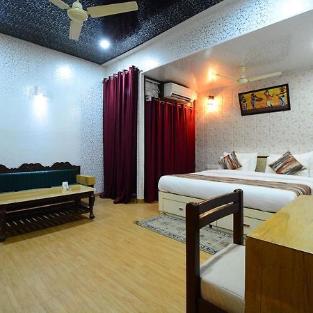 Hotel Bamboo Castle جايبور المظهر الخارجي الصورة