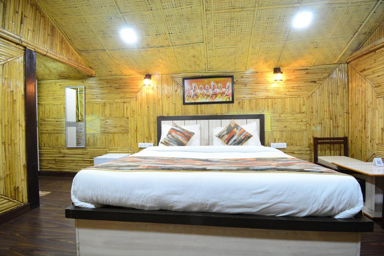 Hotel Bamboo Castle جايبور المظهر الخارجي الصورة